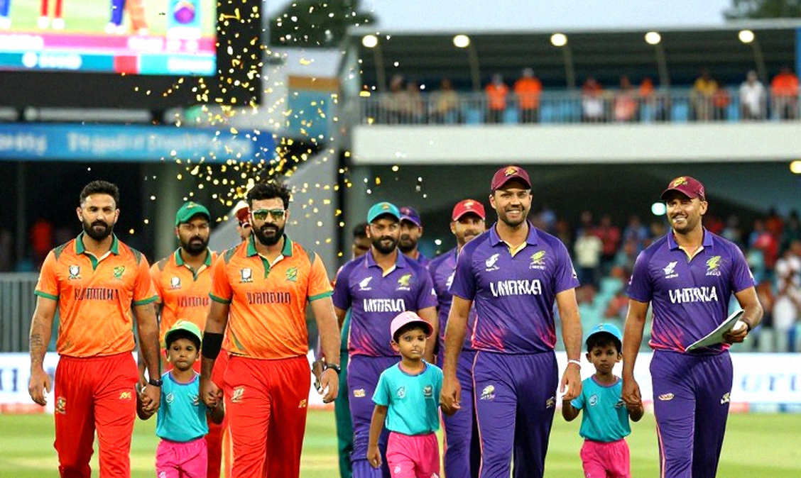 रिपोर्ट और प्रतिबंध के बीच 15 डिग्री की खाई: डेब्यू पर सवालों में घिरे 29 साल के मिस्ट्री स्पिनर का असली मुक़ाबला